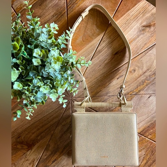 SANCIA The JANOU Box Shoulder Bag - Picture 6 of 16